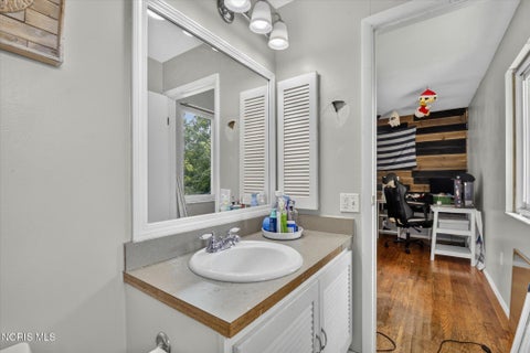 Tiny photo for 470 Edgewood Drive, Perrysburg, OH 43551 (MLS # 10010886)