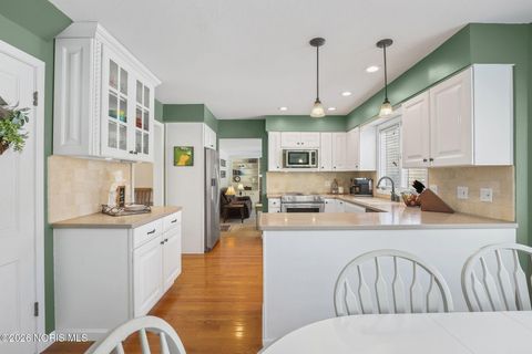 Tiny photo for 6928 Williamsburg Drive, Sylvania, OH 43560 (MLS # 10004030)