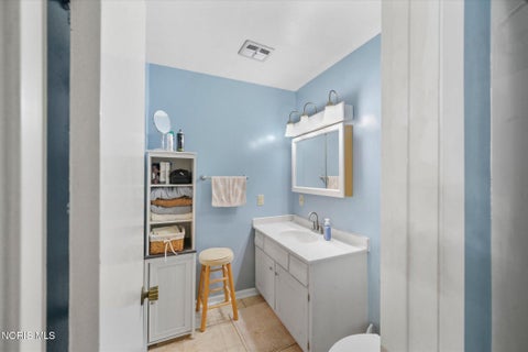 Tiny photo for 6640 Salisbury Road #Apt B312, Maumee, OH 43537 (MLS # 10012306)