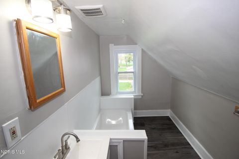 Tiny photo for 1651 Nebraska Avenue, Toledo, OH 43607 (MLS # 10009096)