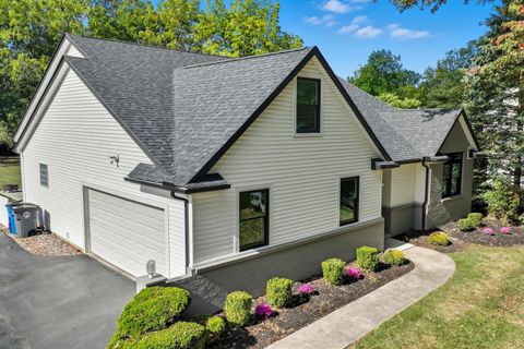 Tiny photo for 872 Cherry Street, Perrysburg, OH 43551 (MLS # 6136091)