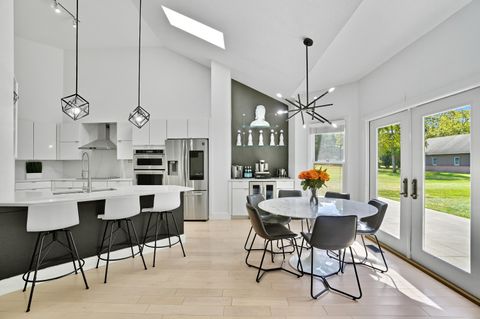 Tiny photo for 872 Cherry Street, Perrysburg, OH 43551 (MLS # 6136091)