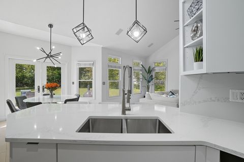 Tiny photo for 872 Cherry Street, Perrysburg, OH 43551 (MLS # 6136091)