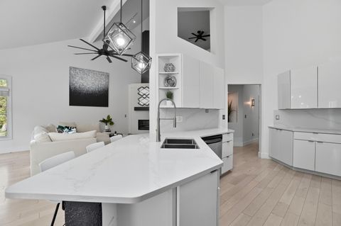 Tiny photo for 872 Cherry Street, Perrysburg, OH 43551 (MLS # 6136091)