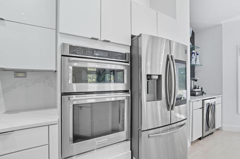 Tiny photo for 872 Cherry Street, Perrysburg, OH 43551 (MLS # 6136091)