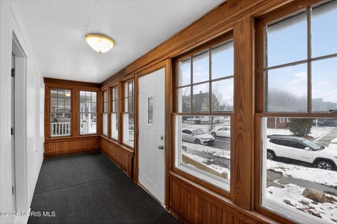 Tiny photo for 624 Carlton Street, Toledo, OH 43609 (MLS # 10002854)