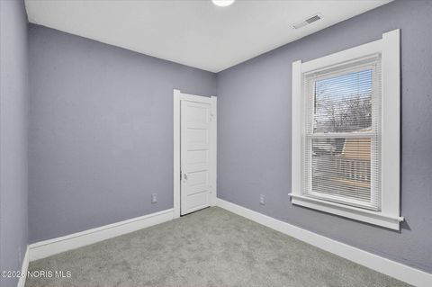 Tiny photo for 624 Carlton Street, Toledo, OH 43609 (MLS # 10002854)