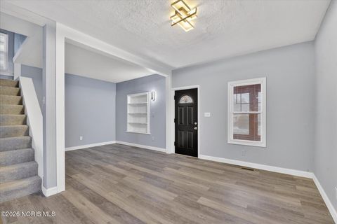 Tiny photo for 624 Carlton Street, Toledo, OH 43609 (MLS # 10002854)