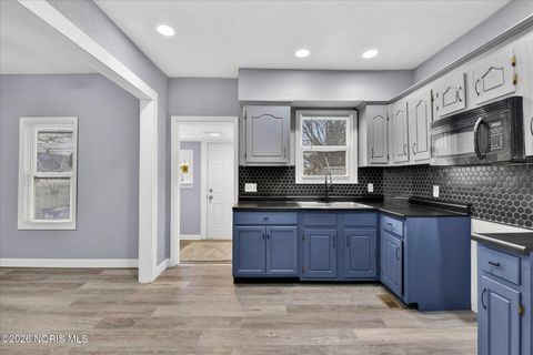 Tiny photo for 624 Carlton Street, Toledo, OH 43609 (MLS # 10002854)