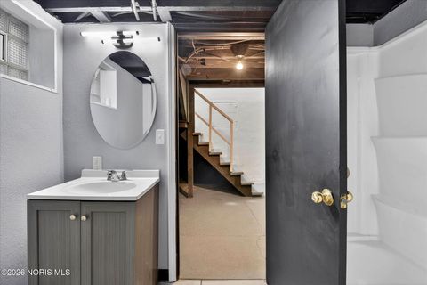 Tiny photo for 624 Carlton Street, Toledo, OH 43609 (MLS # 10002854)