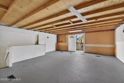 Tiny photo for 624 Carlton Street, Toledo, OH 43609 (MLS # 10002854)