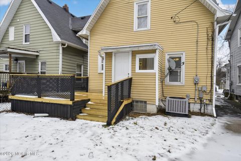 Tiny photo for 624 Carlton Street, Toledo, OH 43609 (MLS # 10002854)