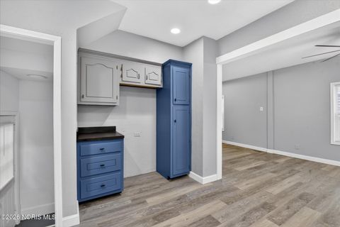 Tiny photo for 624 Carlton Street, Toledo, OH 43609 (MLS # 10002854)