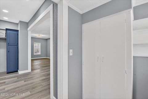 Tiny photo for 624 Carlton Street, Toledo, OH 43609 (MLS # 10002854)