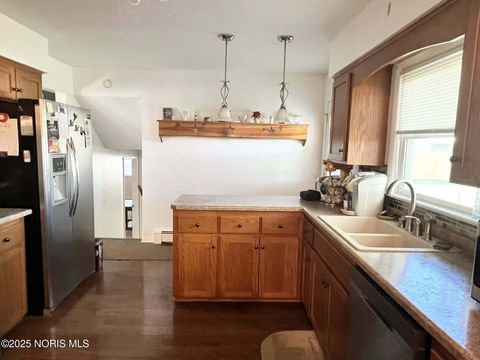 Tiny photo for 822 Bright Road, Findlay, OH 45840 (MLS # 10000215)