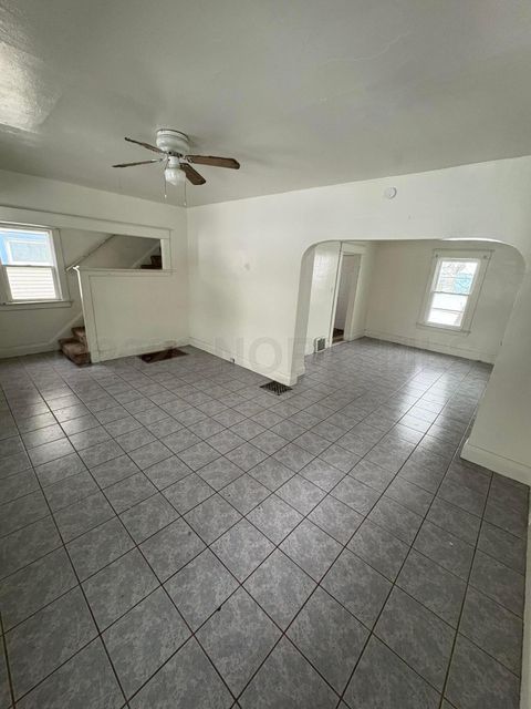 Tiny photo for 1102 Woodward Avenue, Toledo, OH 43608 (MLS # 10003473)