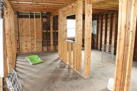 Tiny photo for 358 Lakeview Drive, Harbor View, OH 43434 (MLS # 10010762)