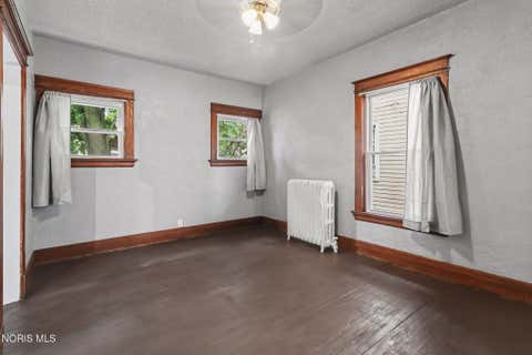 Tiny photo for 711 Boalt Street, Toledo, OH 43609 (MLS # 10011786)