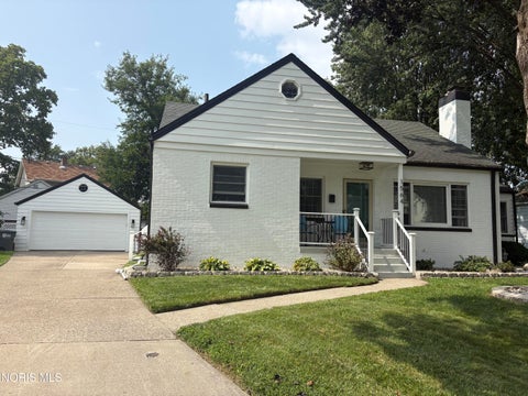 Homes For Sale - 1564 Glenbrook Drive<br/> Toledo, OH 43614