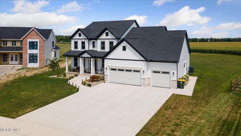 Tiny photo for 9412 Newbury Lane, Whitehouse, OH 43571 (MLS # 10005697)