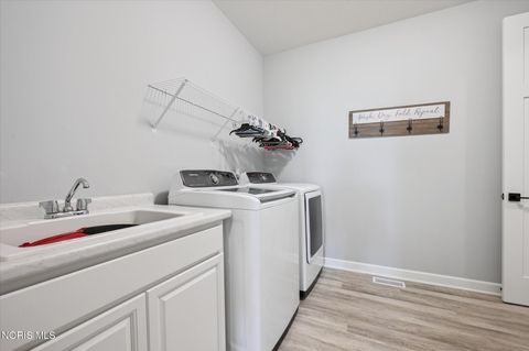 Tiny photo for 9412 Newbury Lane, Whitehouse, OH 43571 (MLS # 10005697)