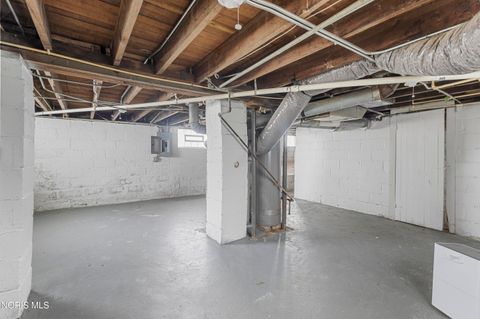 Tiny photo for 1952 Fairfax Road, Toledo, OH 43613 (MLS # 10006221)