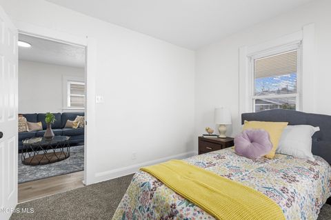 Tiny photo for 1952 Fairfax Road, Toledo, OH 43613 (MLS # 10006221)