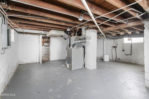 Tiny photo for 1952 Fairfax Road, Toledo, OH 43613 (MLS # 10006221)