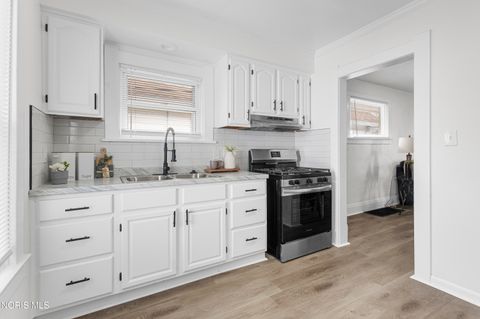 Tiny photo for 1952 Fairfax Road, Toledo, OH 43613 (MLS # 10006221)