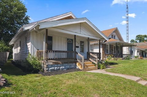 Tiny photo for 1952 Fairfax Road, Toledo, OH 43613 (MLS # 10006221)