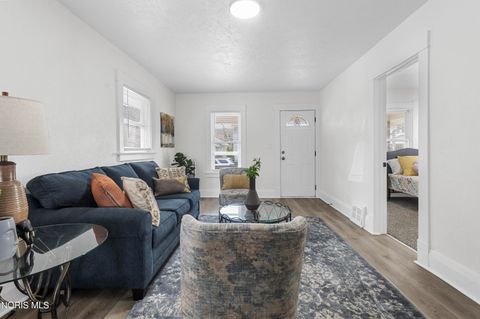 Tiny photo for 1952 Fairfax Road, Toledo, OH 43613 (MLS # 10006221)