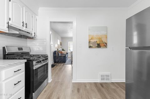 Tiny photo for 1952 Fairfax Road, Toledo, OH 43613 (MLS # 10006221)