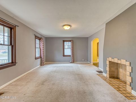 Tiny photo for 2713 Goddard Road, Toledo, OH 43606 (MLS # 10005538)