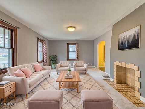 Tiny photo for 2713 Goddard Road, Toledo, OH 43606 (MLS # 10005538)