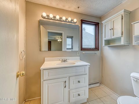 Tiny photo for 2713 Goddard Road, Toledo, OH 43606 (MLS # 10005538)