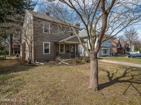 Tiny photo for 2713 Goddard Road, Toledo, OH 43606 (MLS # 10005538)