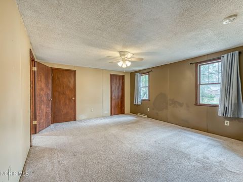 Tiny photo for 2713 Goddard Road, Toledo, OH 43606 (MLS # 10005538)