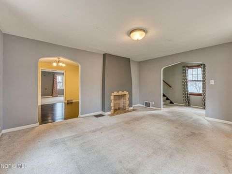 Tiny photo for 2713 Goddard Road, Toledo, OH 43606 (MLS # 10005538)