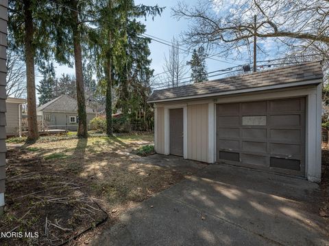 Tiny photo for 2713 Goddard Road, Toledo, OH 43606 (MLS # 10005538)