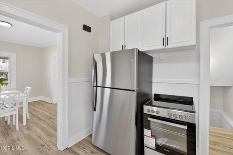 Tiny photo for 3515 Watson Avenue, Toledo, OH 43612 (MLS # 10005970)