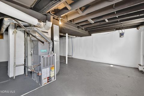 Tiny photo for 3515 Watson Avenue, Toledo, OH 43612 (MLS # 10005970)