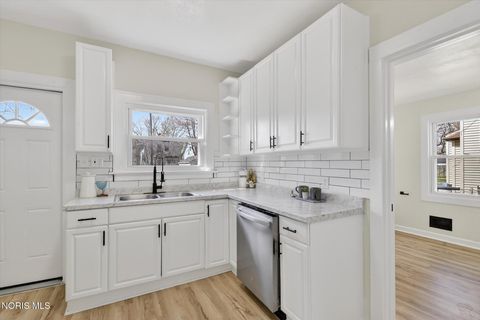 Tiny photo for 3515 Watson Avenue, Toledo, OH 43612 (MLS # 10005970)