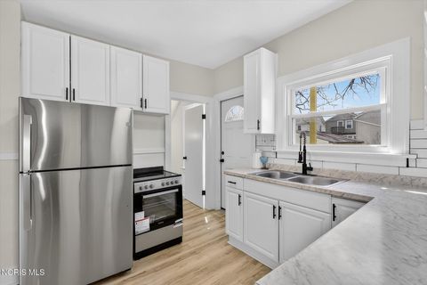 Tiny photo for 3515 Watson Avenue, Toledo, OH 43612 (MLS # 10005970)