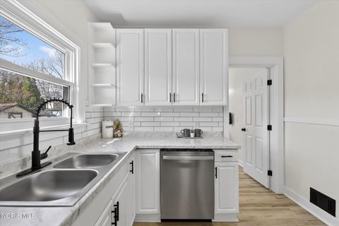 Tiny photo for 3515 Watson Avenue, Toledo, OH 43612 (MLS # 10005970)