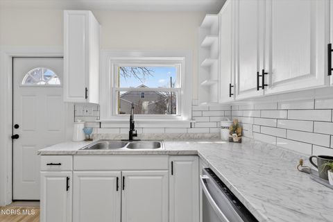 Tiny photo for 3515 Watson Avenue, Toledo, OH 43612 (MLS # 10005970)