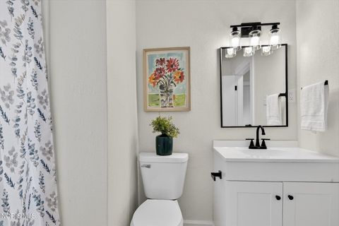 Tiny photo for 3515 Watson Avenue, Toledo, OH 43612 (MLS # 10005970)