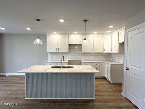 Tiny photo for 15030 Stonebridge Lane, Perrysburg, OH 43551 (MLS # 10006024)