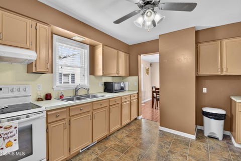 Tiny photo for 437 Marshall Street, Wauseon, OH 43567 (MLS # 10013073)