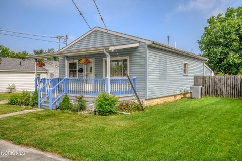 Tiny photo for 622 Mcdougal Street, Fostoria, OH 44830 (MLS # 10009135)