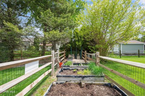 Tiny photo for 2331 Heatherglen Drive, Maumee, OH 43537 (MLS # 10007215)